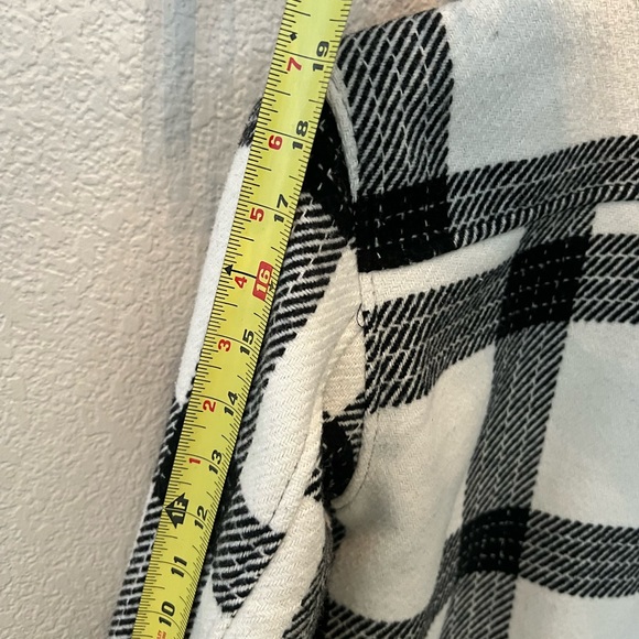 GB Girls Jacket, Size Large. - Picture 7 of 7